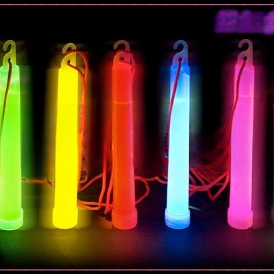 6 pollici bastoncini luminosi in multi-colori Ideale per i favore di festa e decorazioni di festival