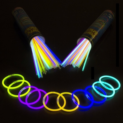 Braccialetti a 8 pollici di colore per feste di compleanno Decorazione in PE / plastica