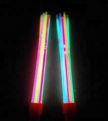 Non tossici forniture di festa diversi colori bacchetta chimica luminosa con 2 anni di durata